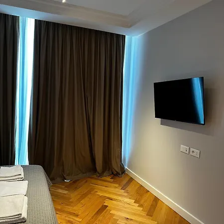 Bliss Luxury With Private Pool 5 Min To Beach, * Durrës